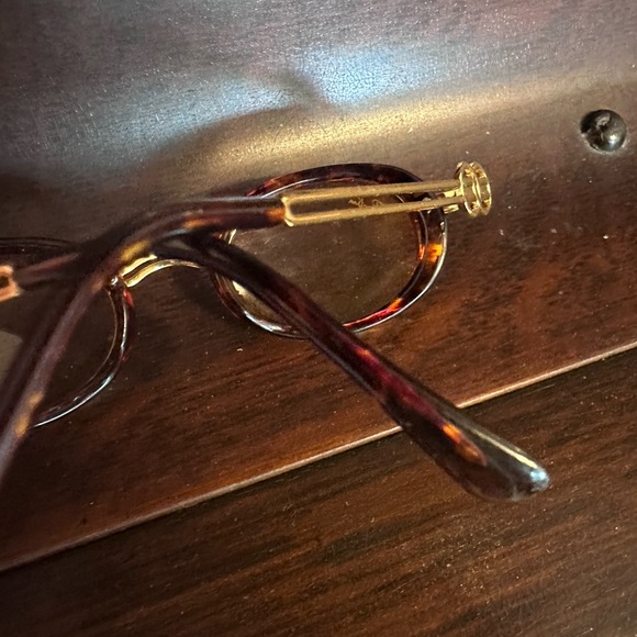 Ray Ban Oval Sunglasses Fancy Gold Trim Vintage # 5897 - Picture 5 of 5